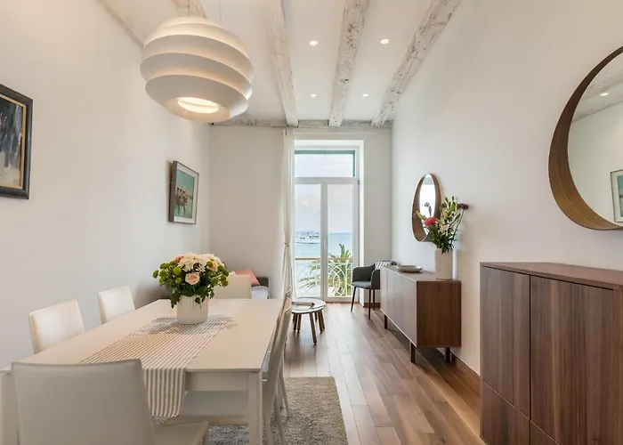 Adriatik Lux Riva Apartment *