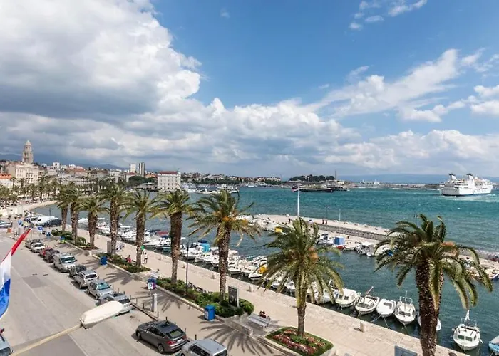 Adriatik Lux Riva Apartment